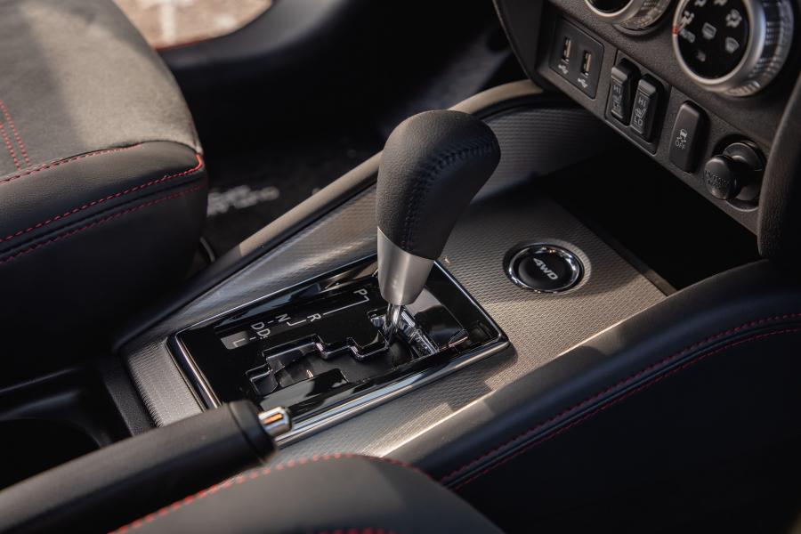 Детали интерьера Mitsubishi Outlander Sport 2019 года  (фото 33 из 39)
